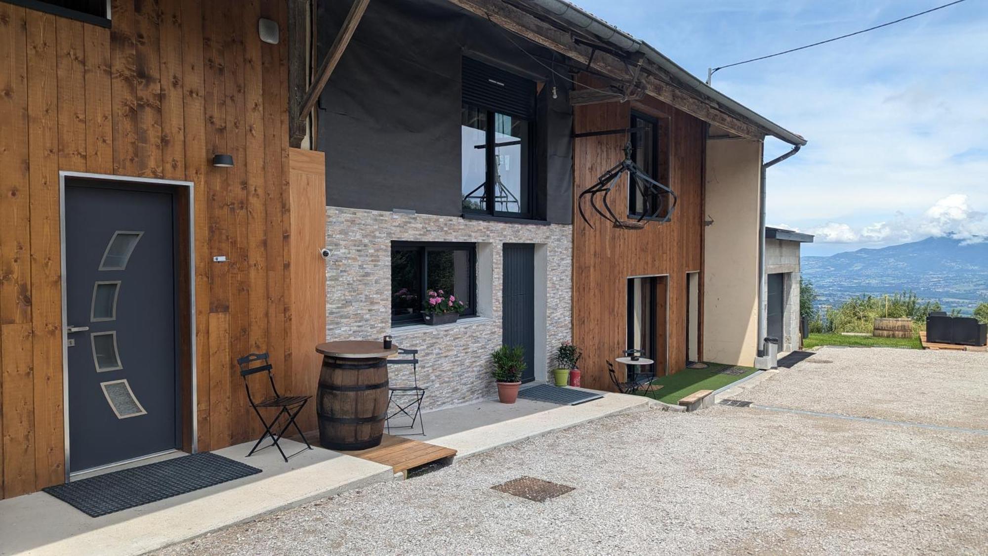 Domaine De La Griffe - Chambres D'Hotes "Roche Parnal" 라로슈쉬르포롱 외부 사진